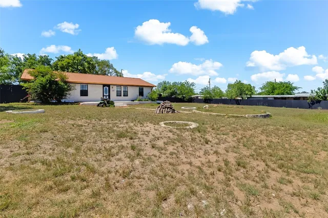 $305,000 | 300 Ave T, Marble Falls, TX 78654
