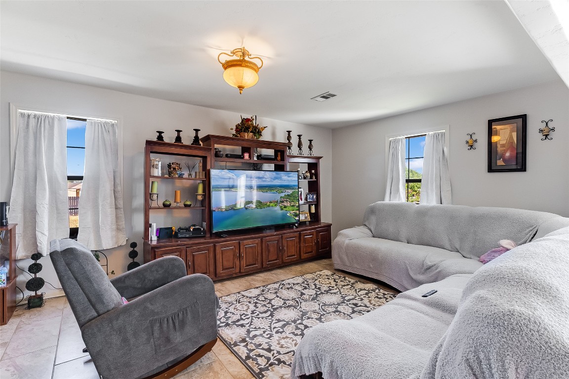 300 Ave T Marble Falls, TX 78654 - Photo 8 of 15