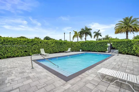 $520,000 | 22617 Southwest 102nd Avenue, Unit 22617, Miami, FL 33190