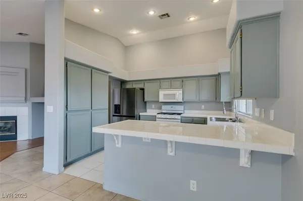 $1,999 | 7782 Top Hat Avenue, Las Vegas, NV 89113