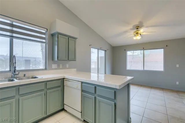 $2,018 | 7782 Top Hat Avenue, Las Vegas, NV 89113