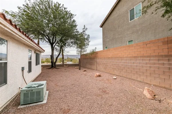 $1,999 | 7782 Top Hat Avenue, Las Vegas, NV 89113