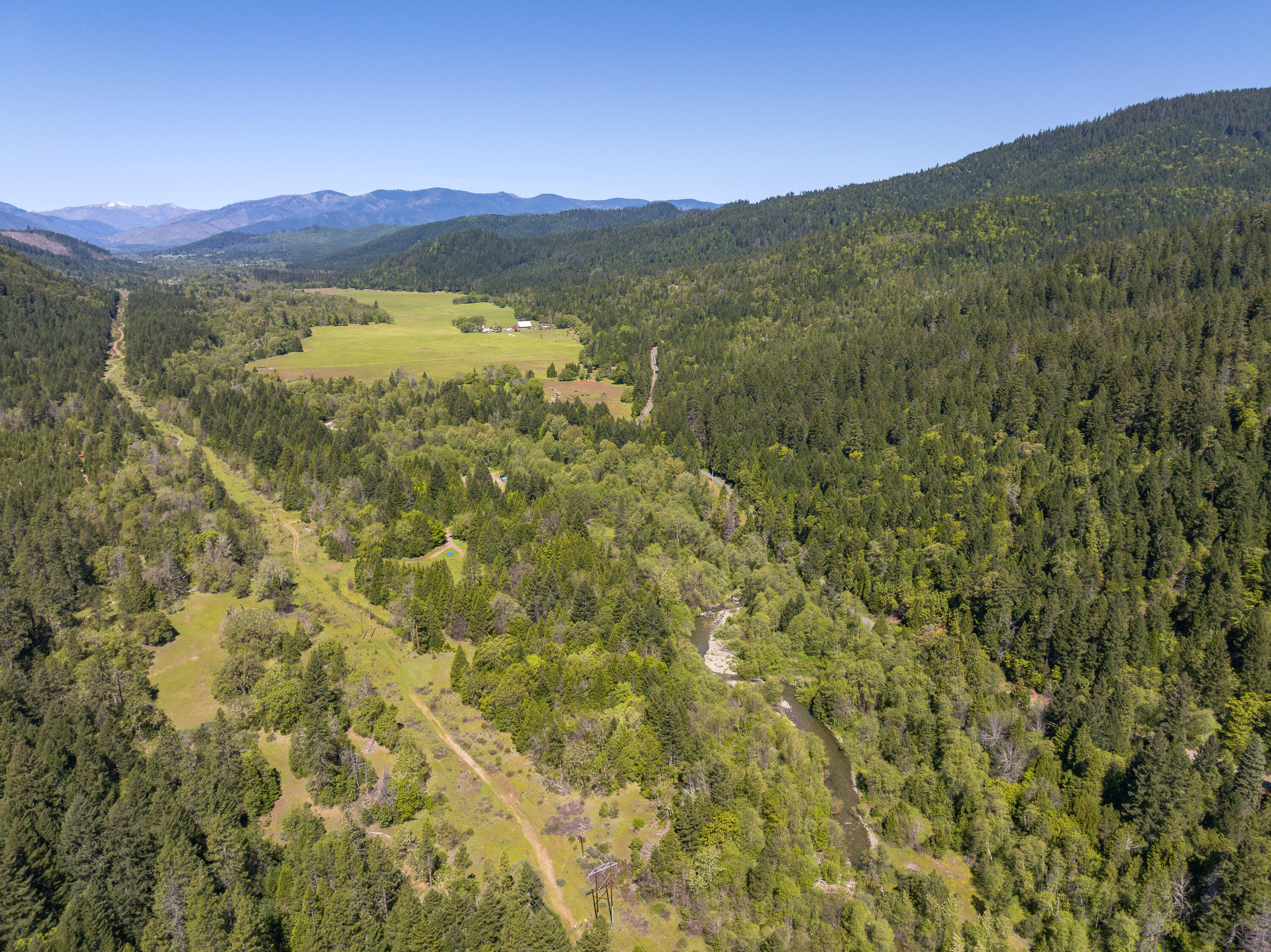 8501 Deer Creek Road Selma, OR 97538 - Photo 3 of 74