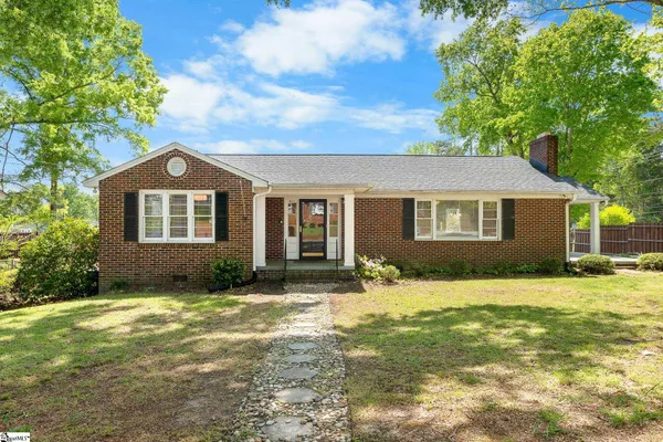 $264,900 | 607 West Farley Avenue, Laurens, SC 29360