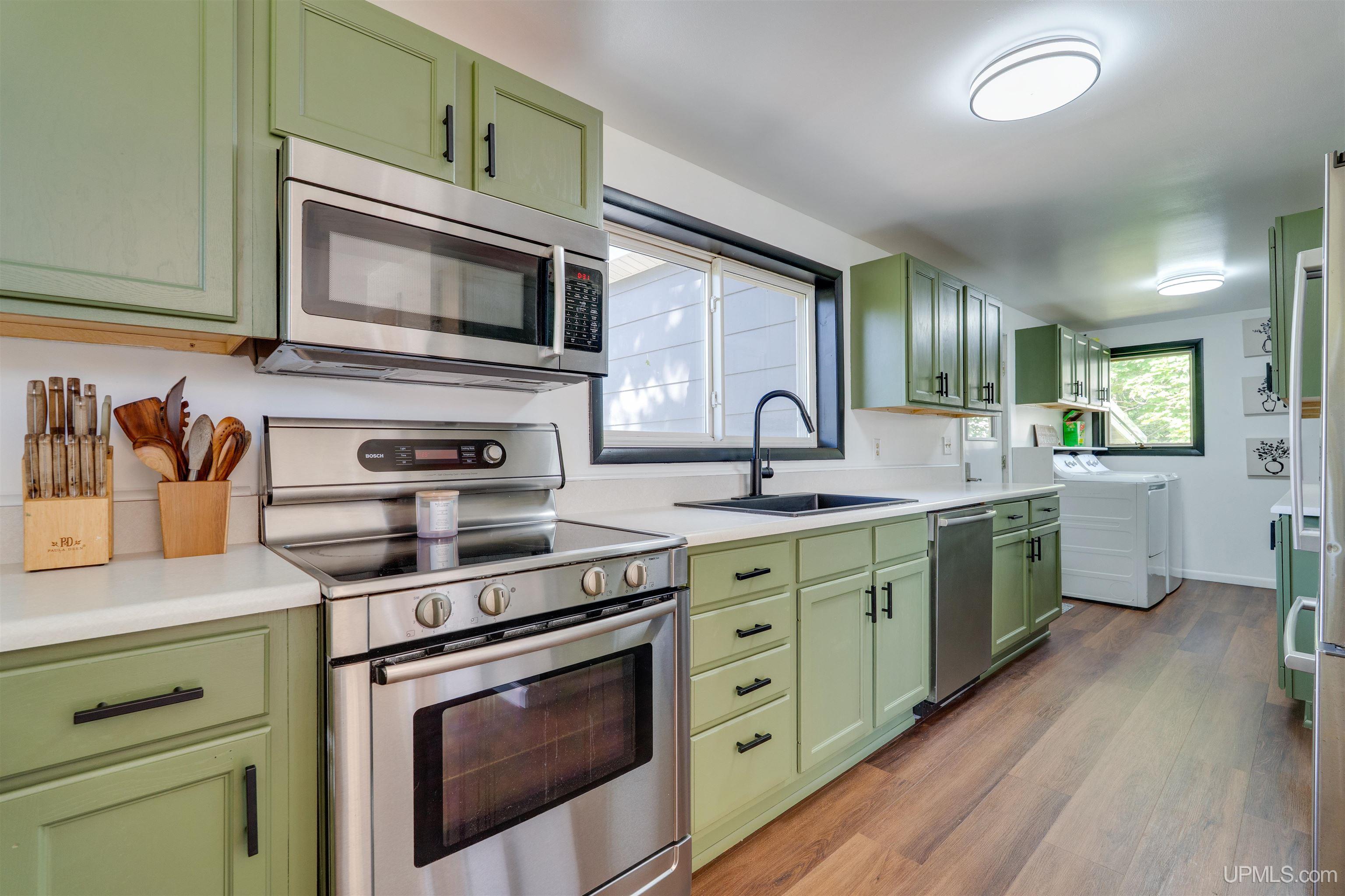 1023 State Road Manistique, MI 49854 - Photo 4 of 49 Gallery Image 4