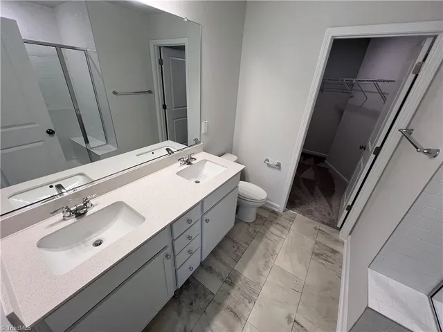 $1,995 | 914 Lampton Court, Jamestown, NC 27282