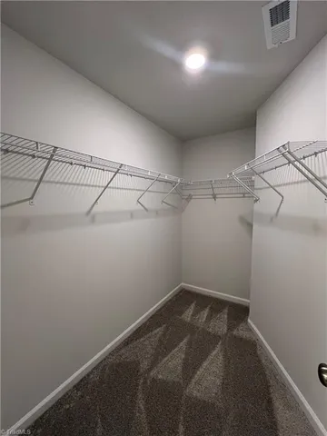 $1,995 | 914 Lampton Court, Jamestown, NC 27282