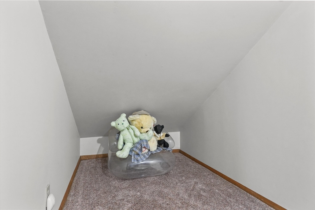28 Lennon Street Gardner, MA 01440 - Photo 16 of 28