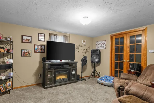 $320,000 | 28 Lennon Street, Gardner, MA 01440