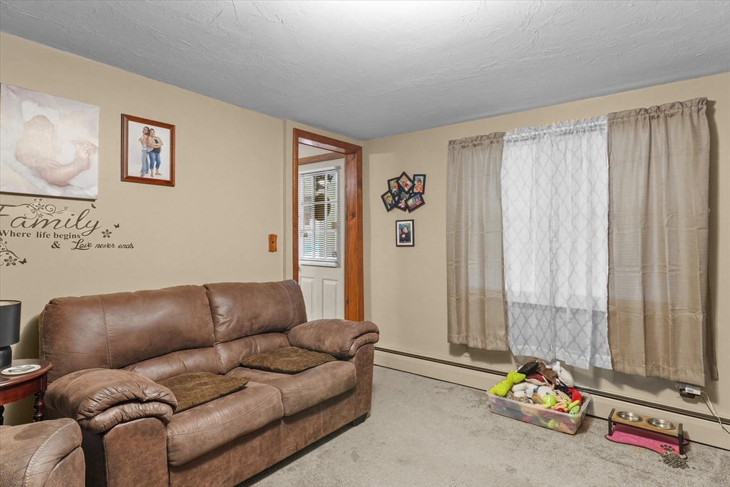 28 Lennon Street Gardner, MA 01440 - Photo 7 of 28