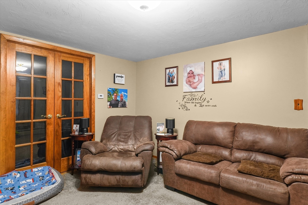 28 Lennon Street Gardner, MA 01440 - Photo 8 of 28