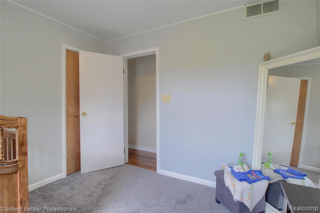 41495 Tyler Road Belleville, MI 48111 - Photo 23 of 32