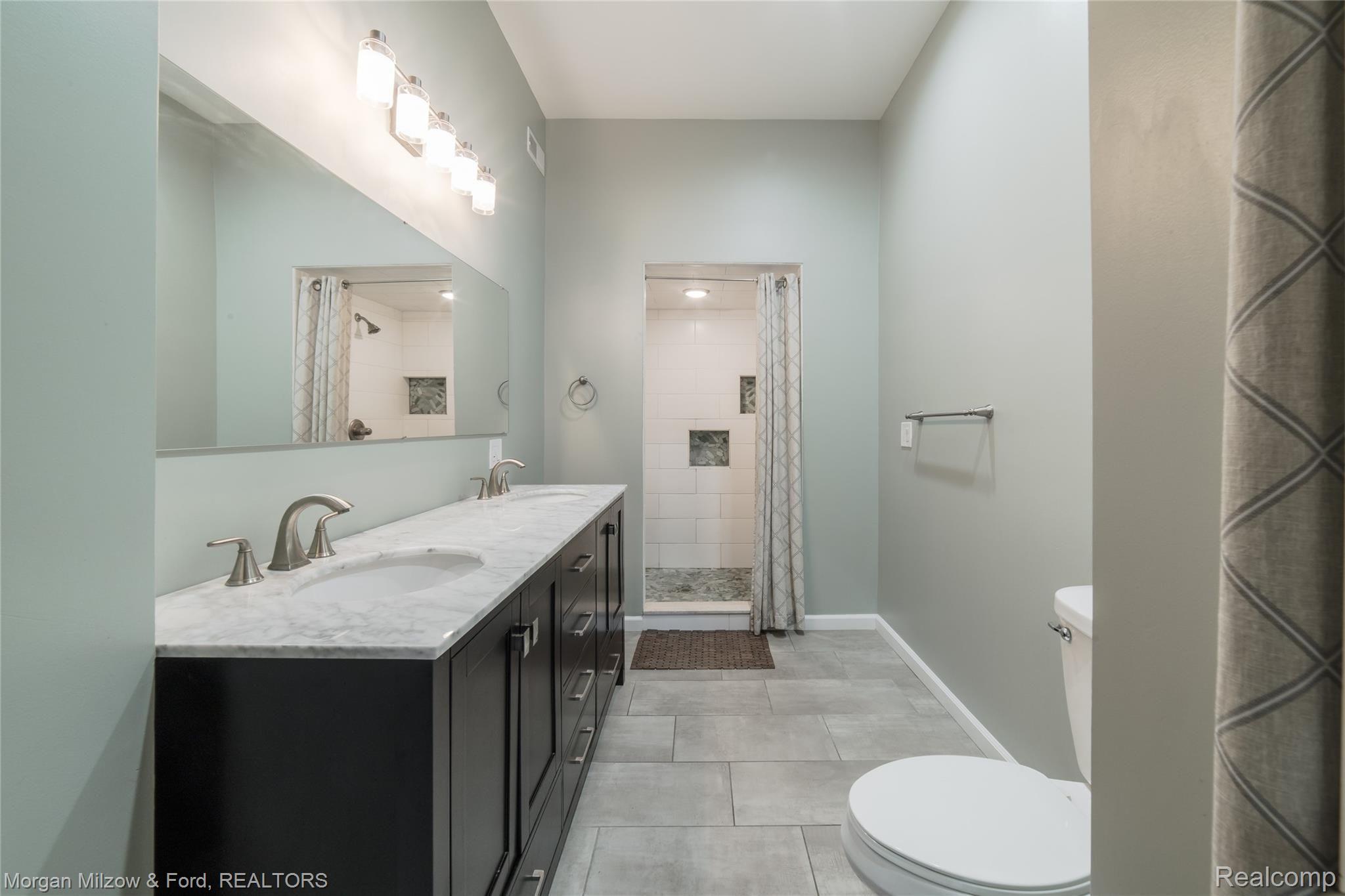 9519 Cedargrove Road Clarkston, MI 48348 - Photo 26 of 58 Master Suite