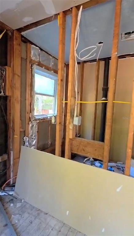 435 County Rd Mount Sorrento, FL 32776 - Photo 8 of 30