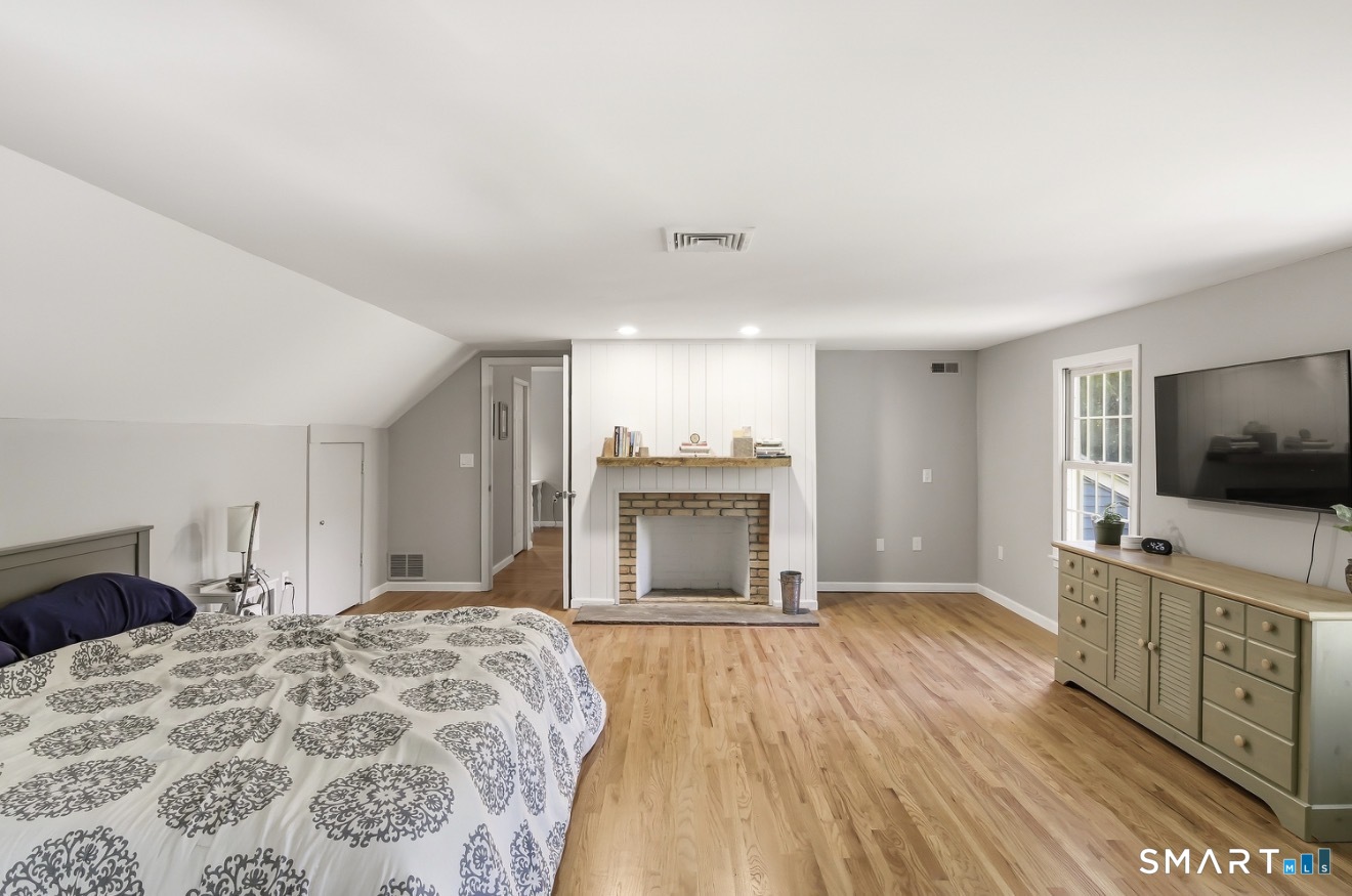 941 Nut Plains Road Guilford, CT 06437 - Photo 29 of 40