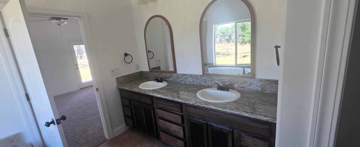 17277 Olinda Road Anderson, CA 96007 - Photo 15 of 24