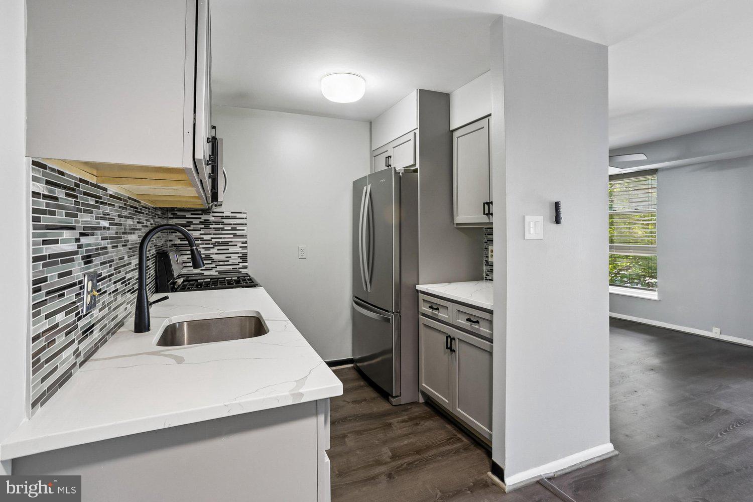 2201 Greenery Lane, Unit 10411 Silver Spring, MD 20906 - Photo 14 of 48 Kitchen