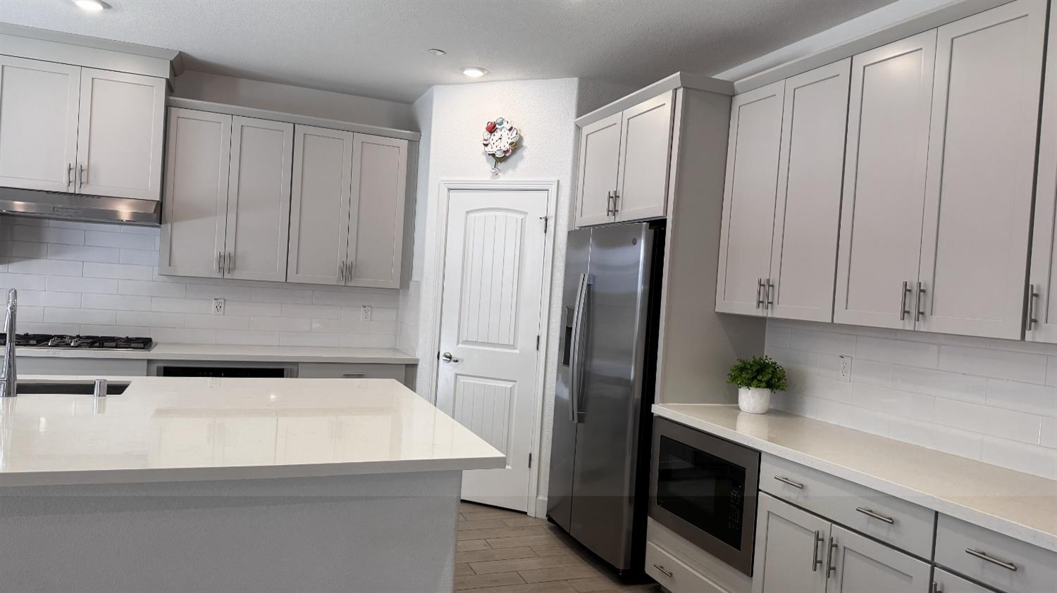 1072 Blue Range Way Roseville, CA 95747 - Photo 15 of 48