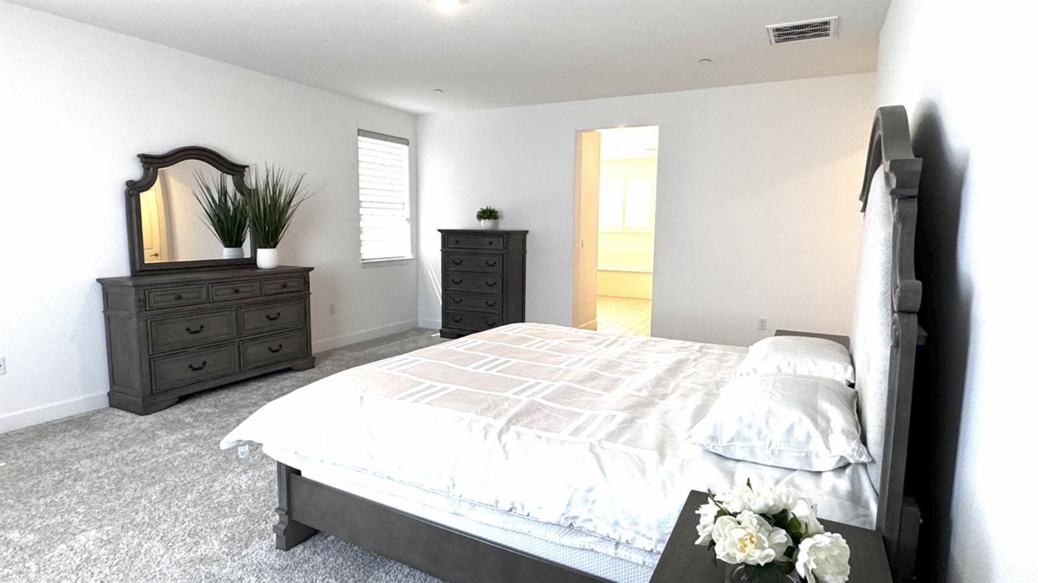 1072 Blue Range Way Roseville, CA 95747 - Photo 30 of 48