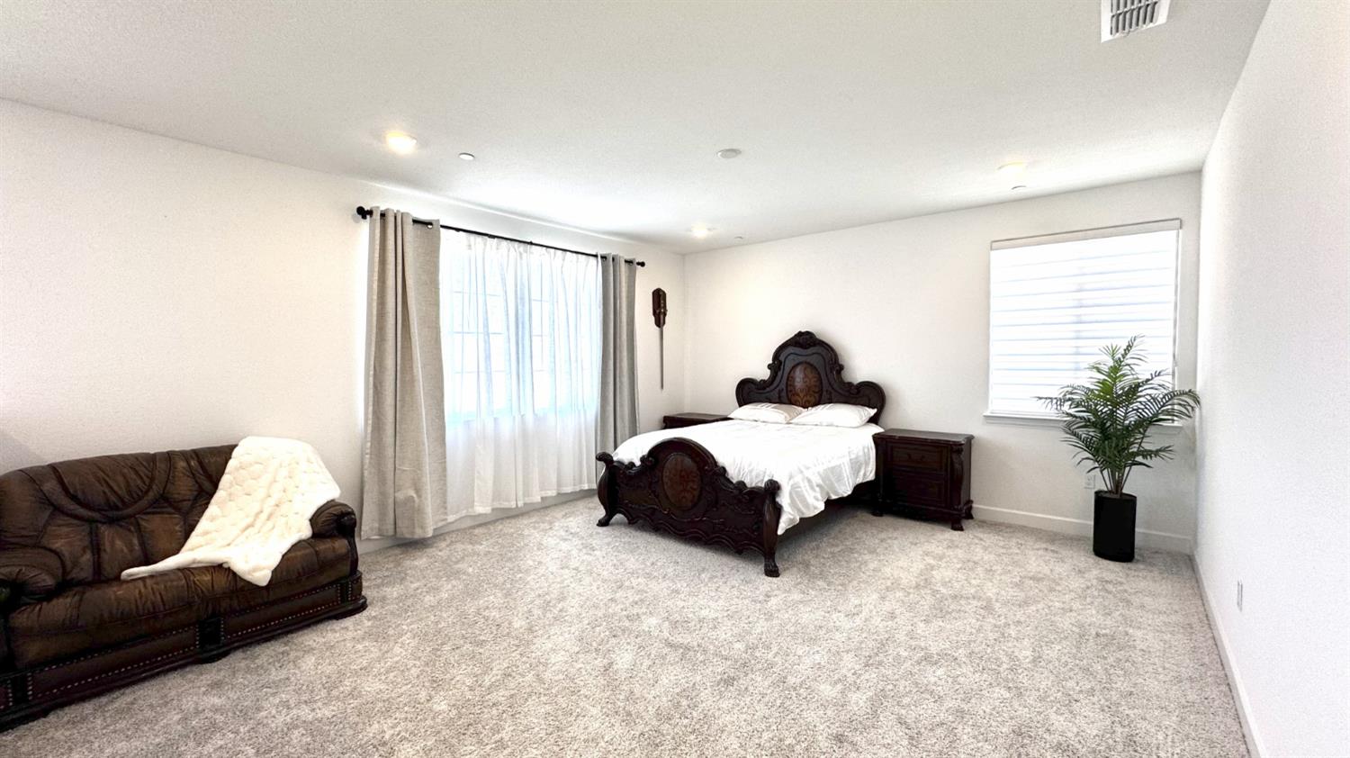 1072 Blue Range Way Roseville, CA 95747 - Photo 34 of 48