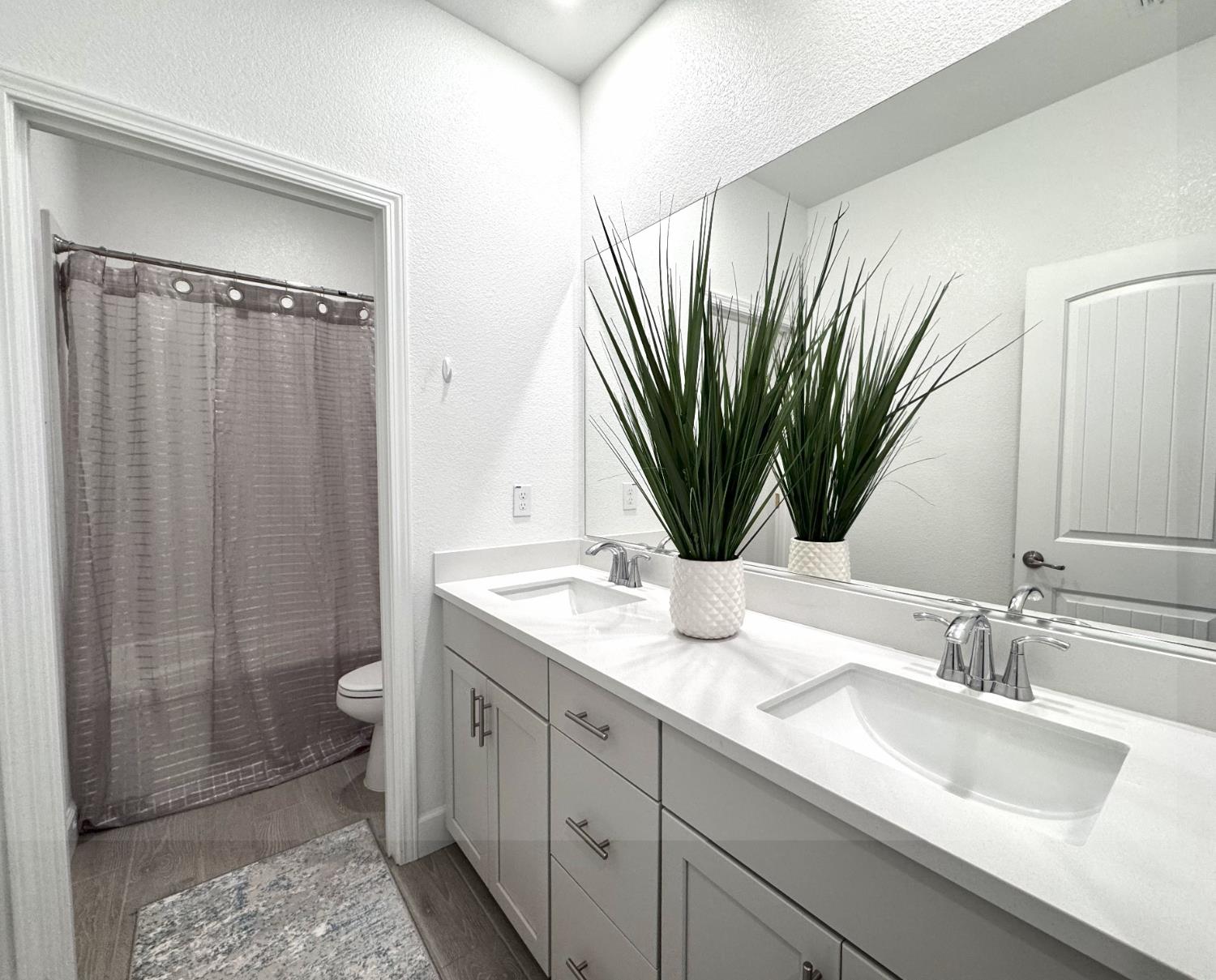 1072 Blue Range Way Roseville, CA 95747 - Photo 38 of 48