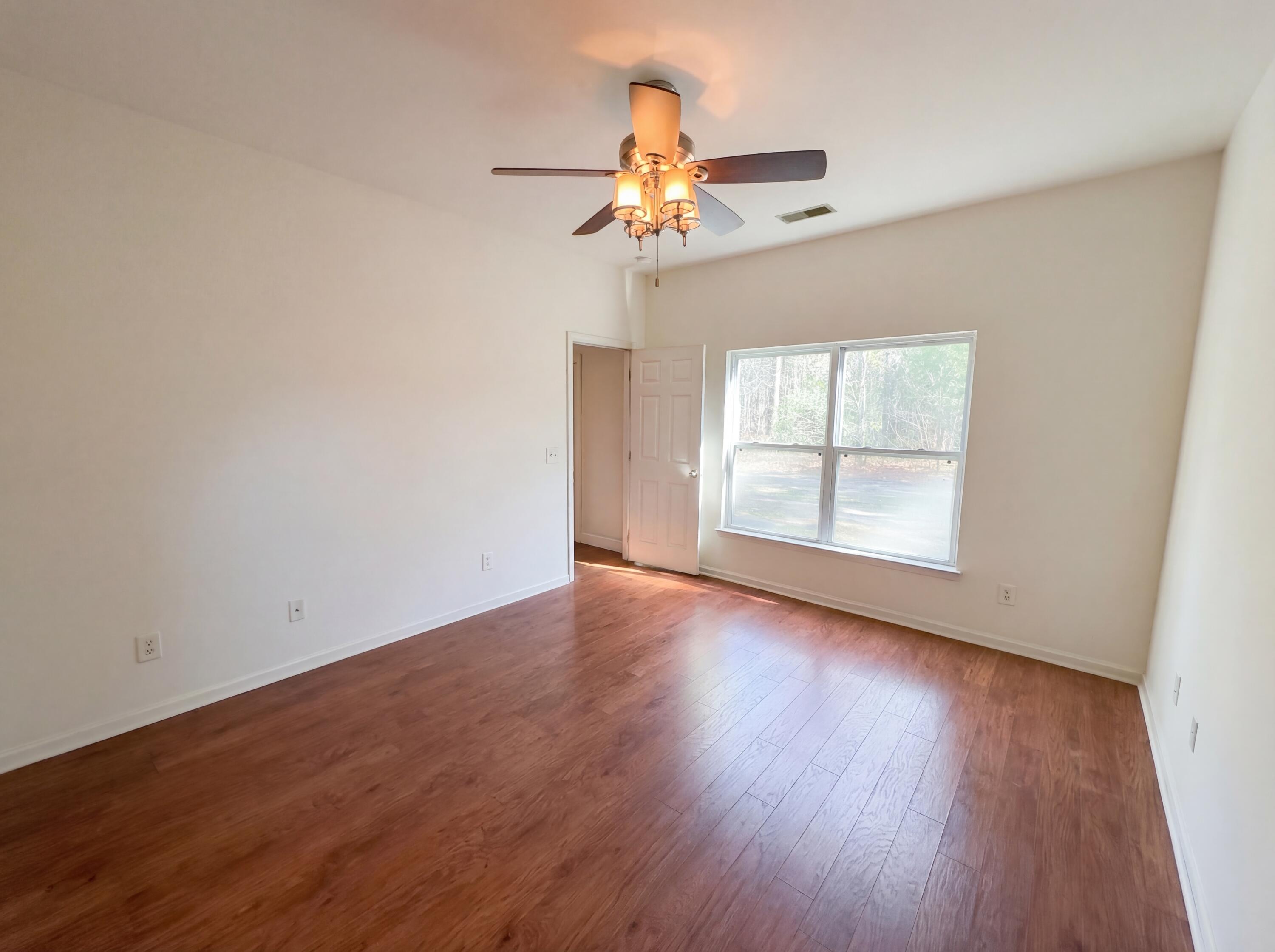 258 Westbrooke Road Summerville, SC 29486 - Photo 13 of 17 listing_12