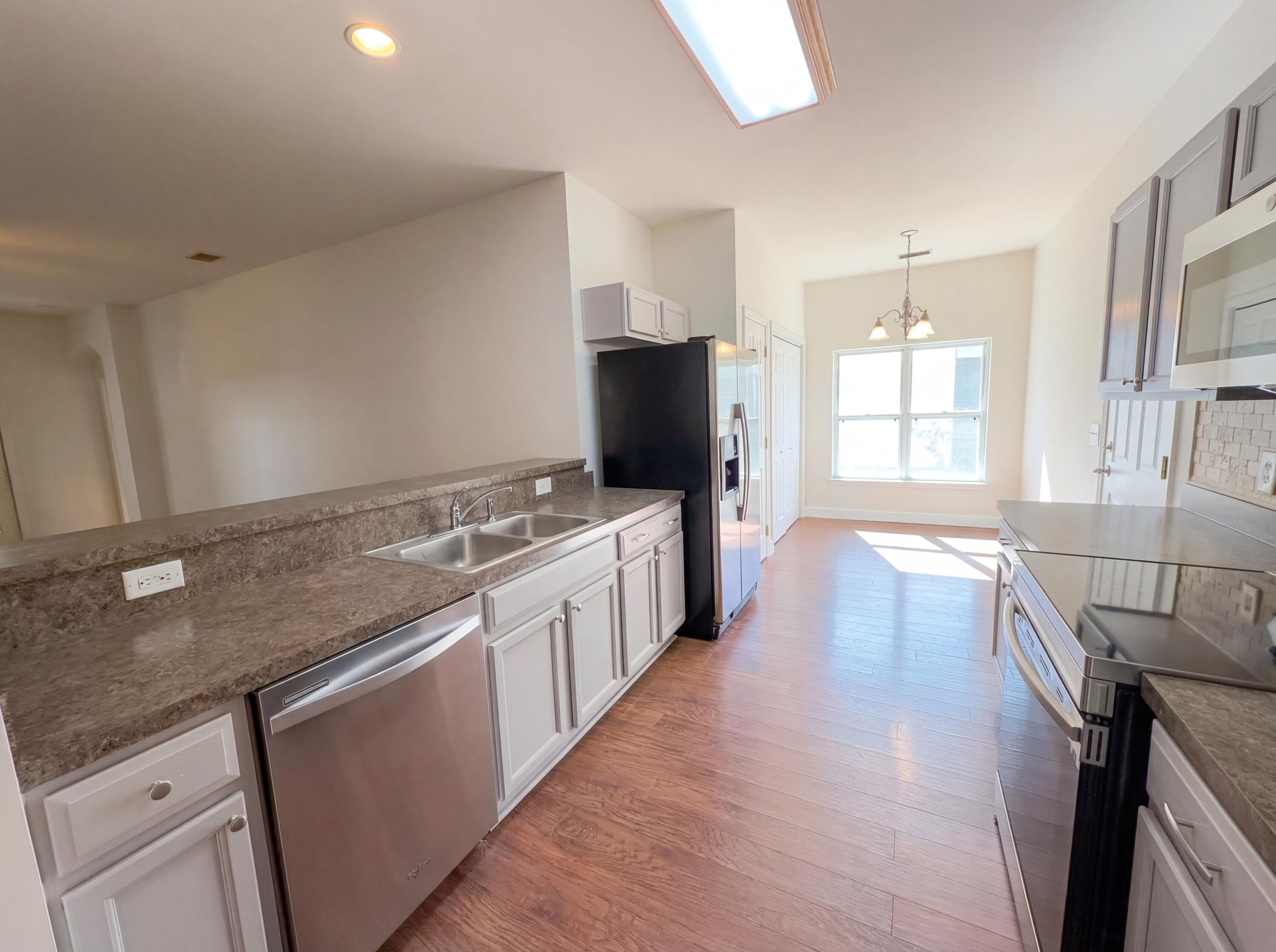 258 Westbrooke Road Summerville, SC 29486 - Photo 2 of 17 listing_1