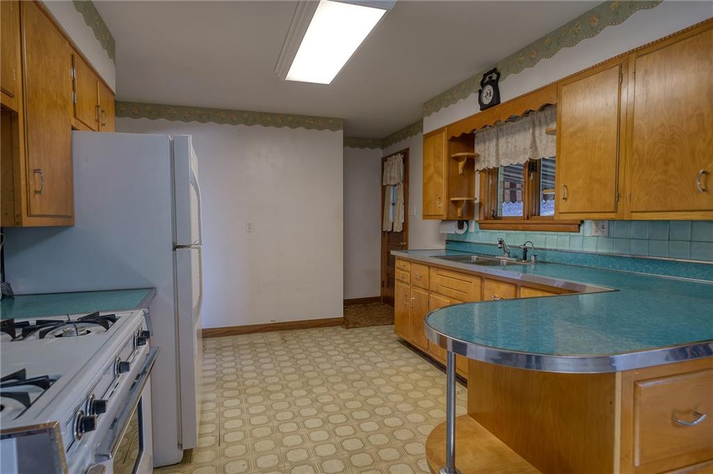 1387 Highway 989 Rochester, PA 15074 - Photo 9 of 25