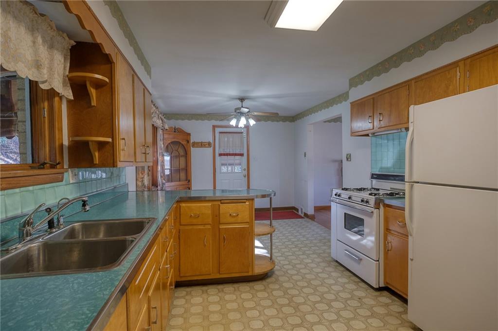 1387 Highway 989 Rochester, PA 15074 - Photo 10 of 25