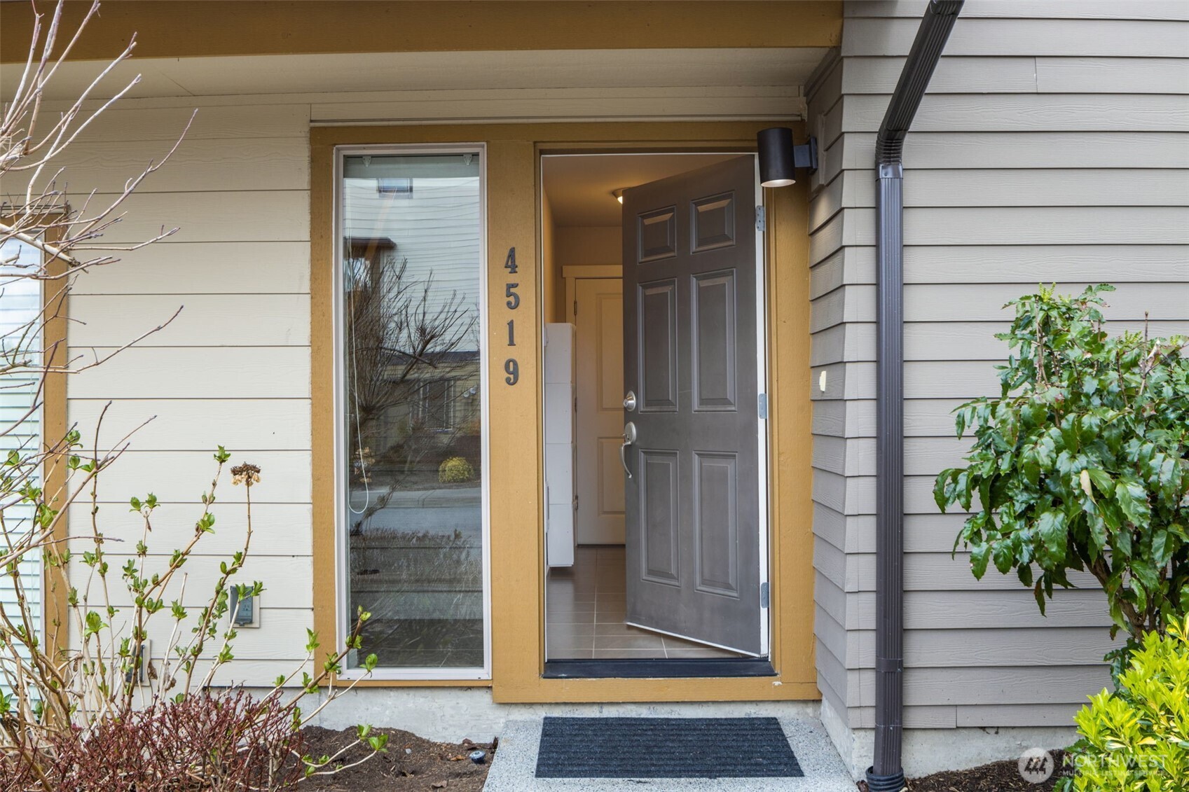 4519 Northeast 3rd Lane Renton, WA 98059 - Photo 2 of 26 Gallery Image 2