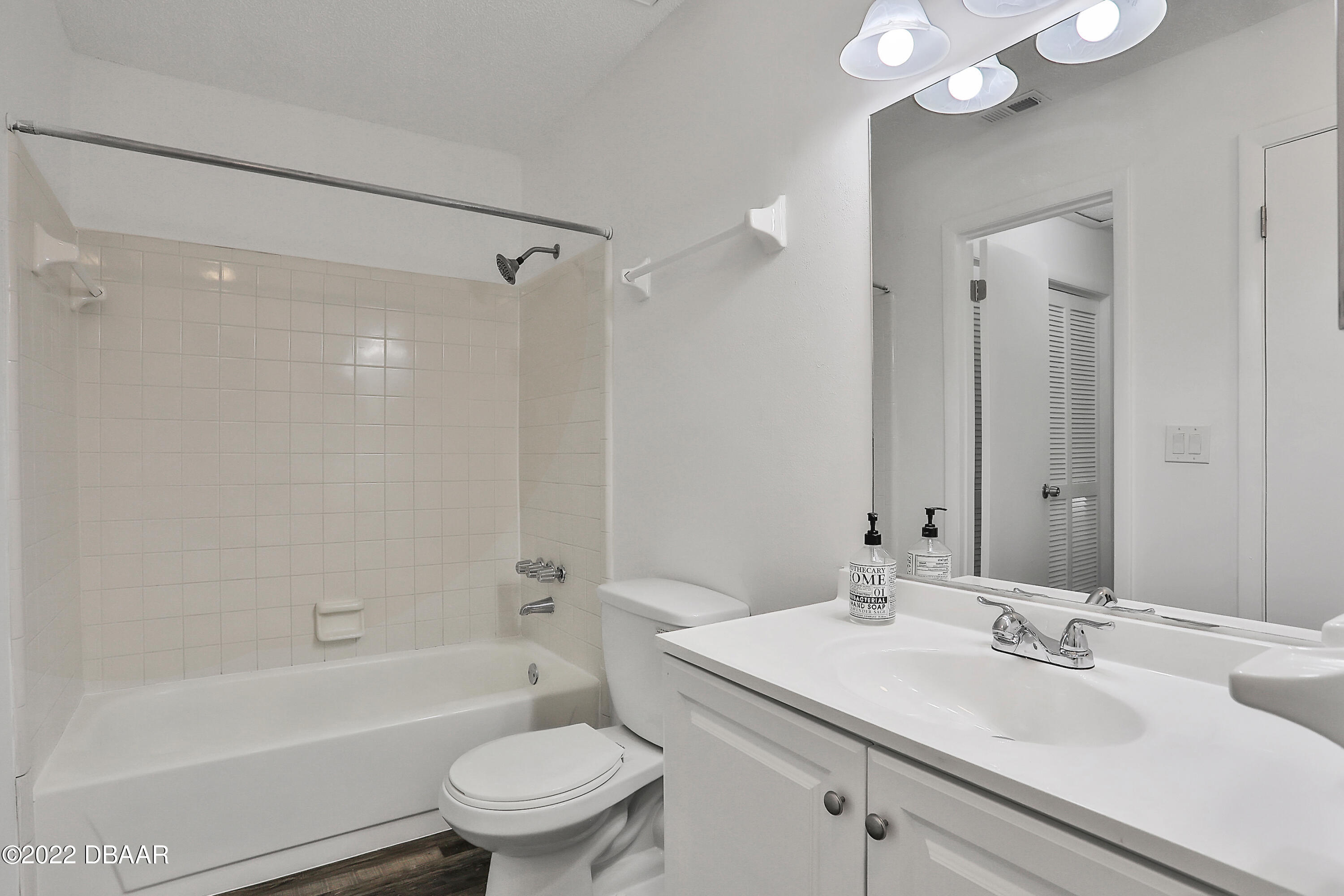 1600 Big Tree Road, Unit D8 South Daytona, FL 32119 - Photo 14 of 21 297A1259