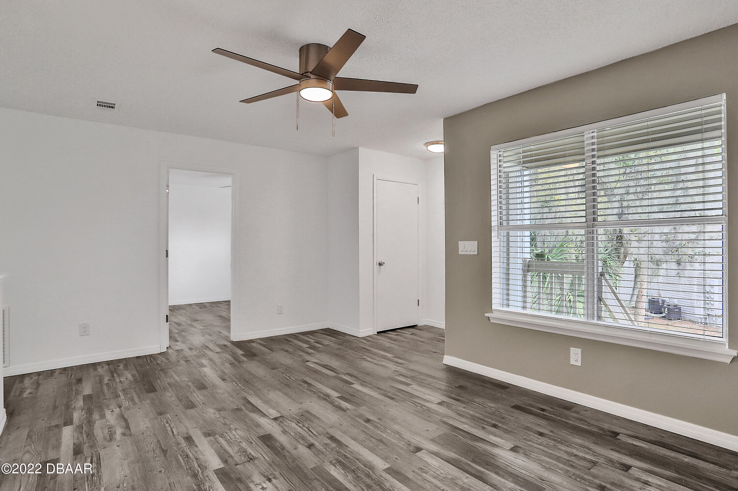 1600 Big Tree Road, Unit D8 South Daytona, FL 32119 - Photo 4 of 21 297A1271