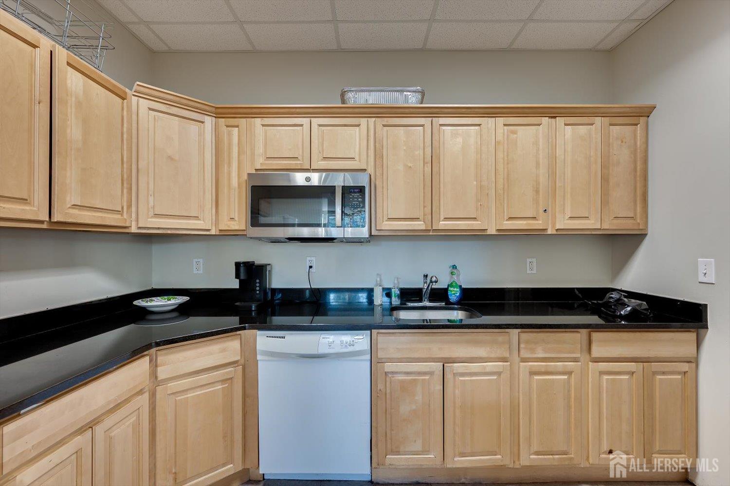 525 Edpas Road New Brunswick, NJ 08901 - Photo 37 of 39
