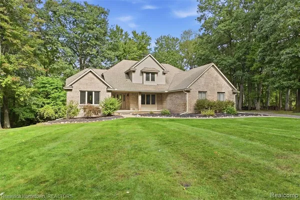 $3,950 | 11975 Cody Creek Court, South Lyon, MI 48178