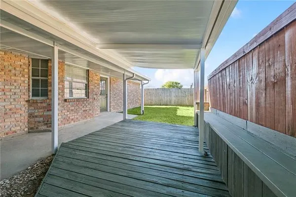 $1,900 | 3816 Riverland Drive, Chalmette, LA 70043