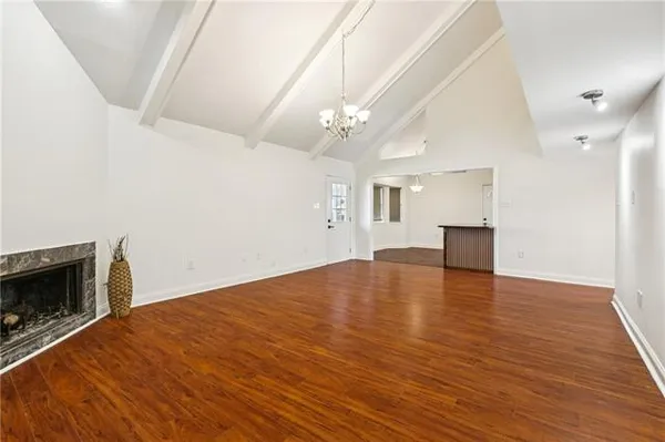 $1,900 | 3816 Riverland Drive, Chalmette, LA 70043