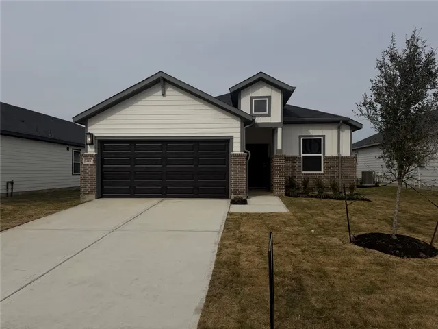 $319,290 | 214 Rustic Alder Drive, Crosby, TX 77532