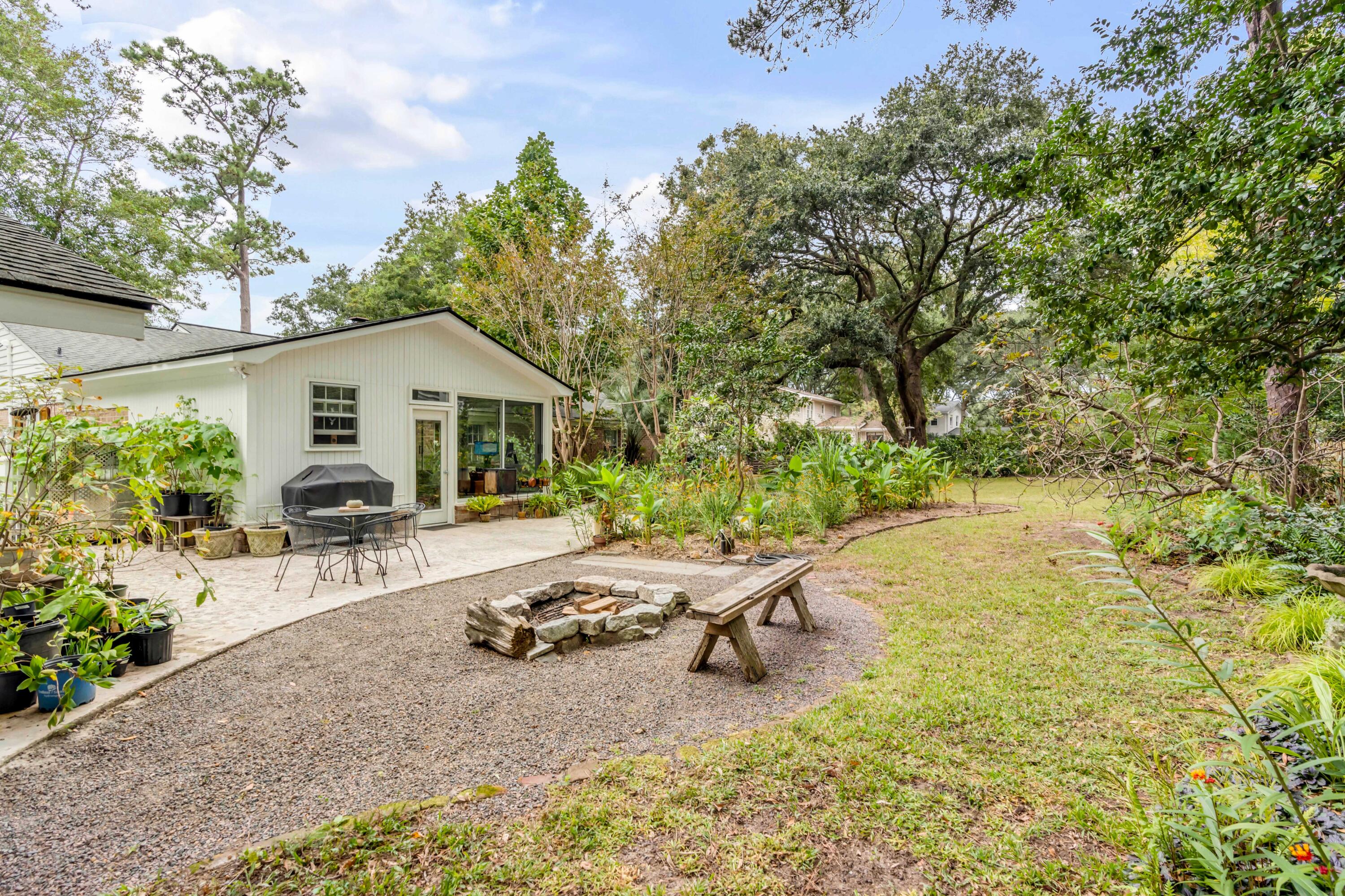233 Molasses Lane Mount Pleasant, SC 29464 - Photo 4 of 39 233 Molasses