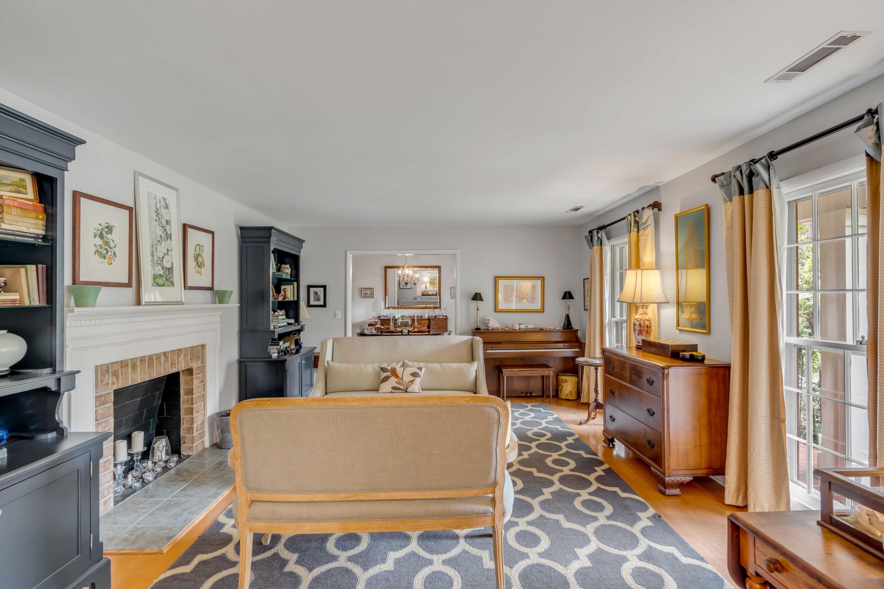 233 Molasses Lane Mount Pleasant, SC 29464 - Photo 8 of 39 233 Molasses