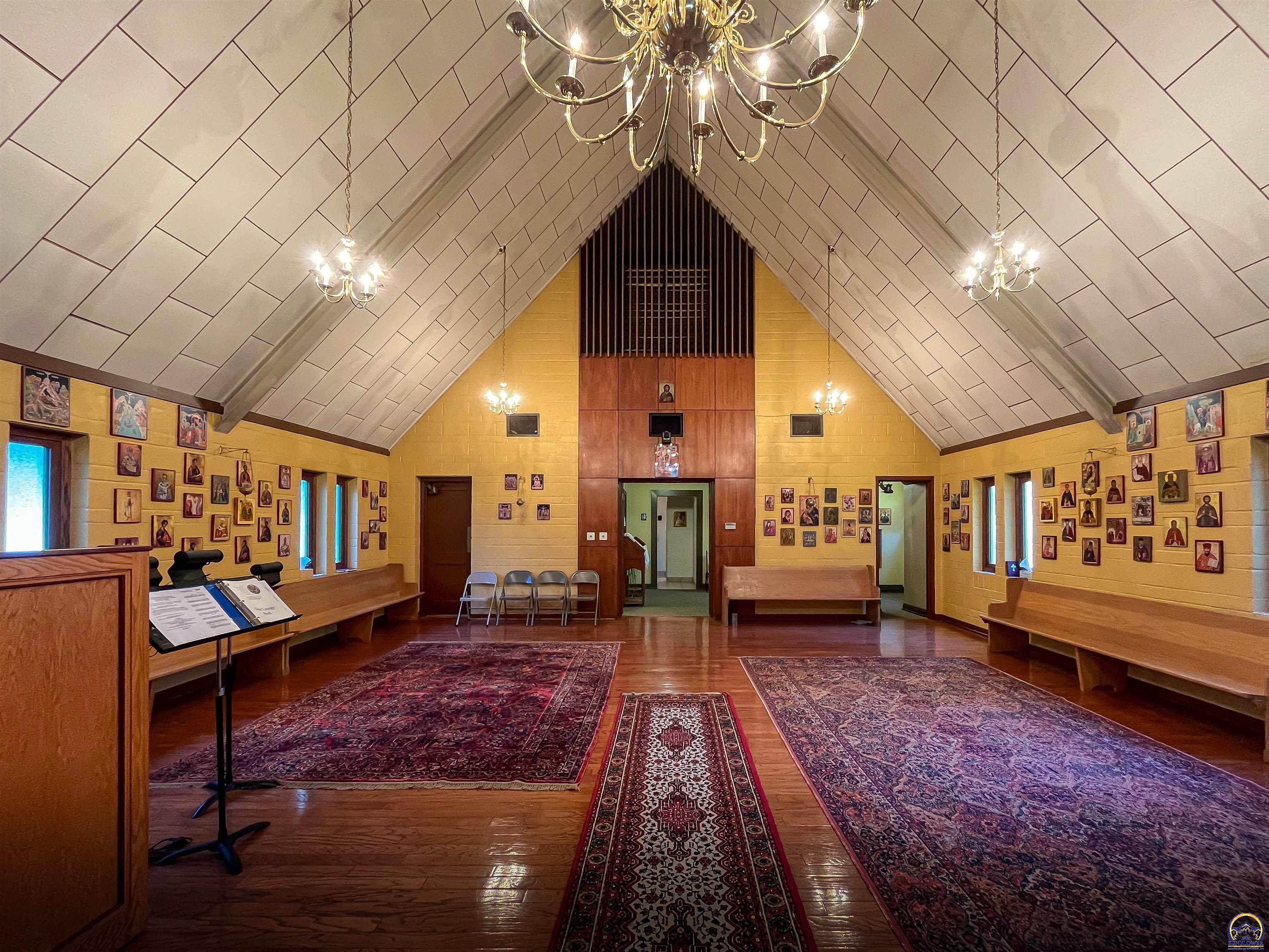 2516 Southwest Huntoon Street Topeka, KS 66604 - Photo 14 of 37