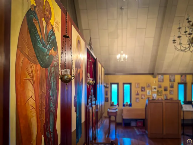 $295,000 | 2516 Southwest Huntoon Street, Topeka, KS 66604