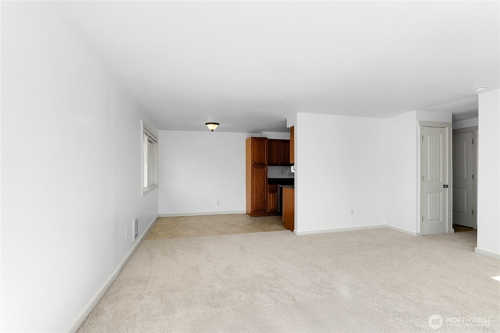 2115 Pinehurst Avenue Everett, WA 98203 - Photo 8 of 18 a view of an empty room with closet