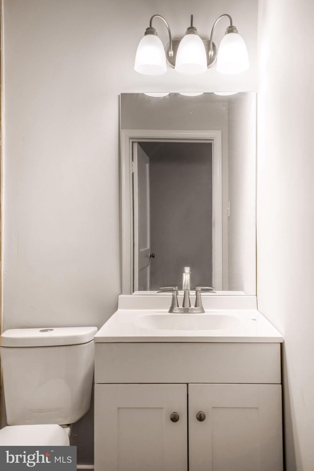 1103 Gleneagle Road Baltimore, MD 21239 - Photo 10 of 20 Gallery Image 10