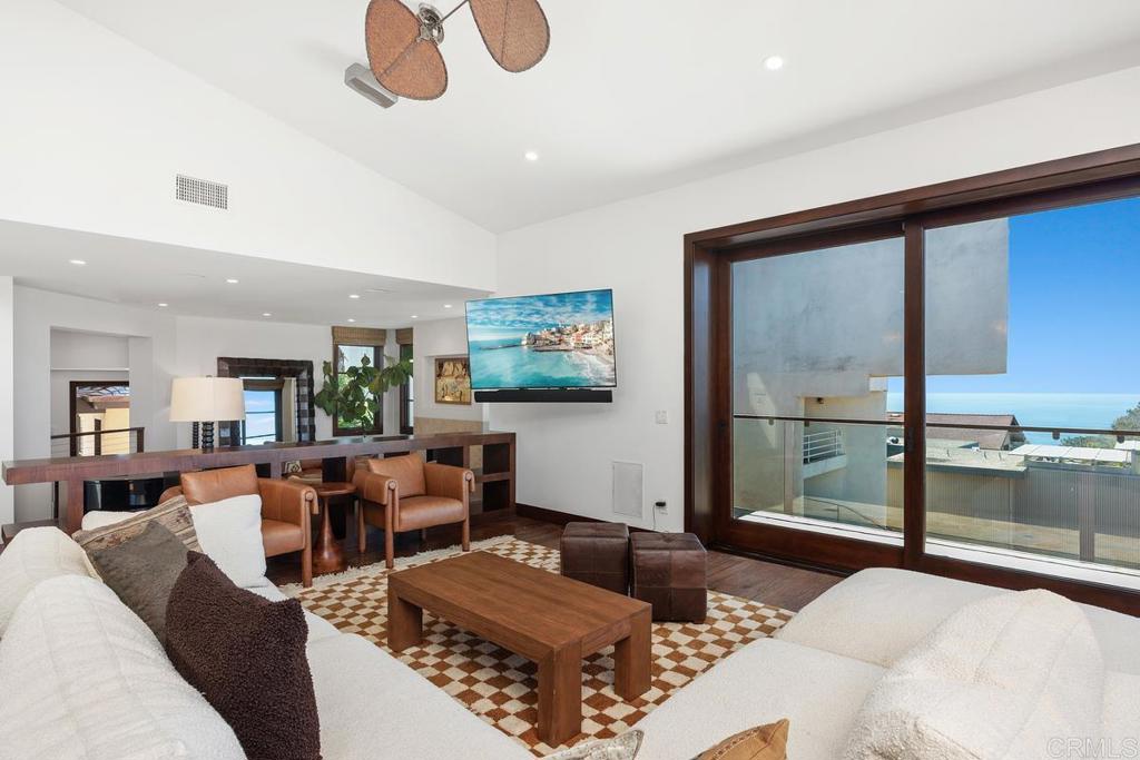 2260 El Amigo Road Del Mar, CA 92014 - Photo 13 of 40 Living room kitchen level