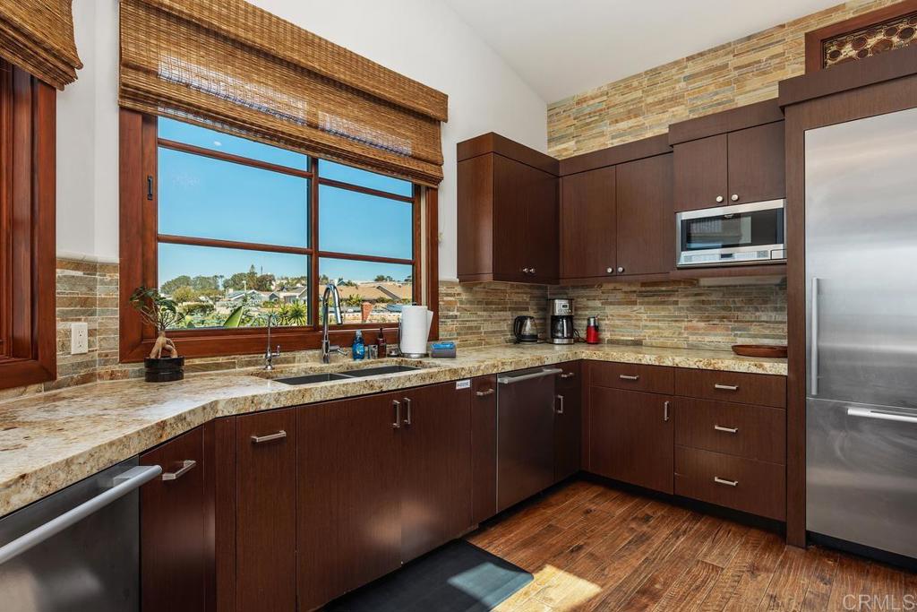 2260 El Amigo Road Del Mar, CA 92014 - Photo 19 of 40 Kitchen Sink area
