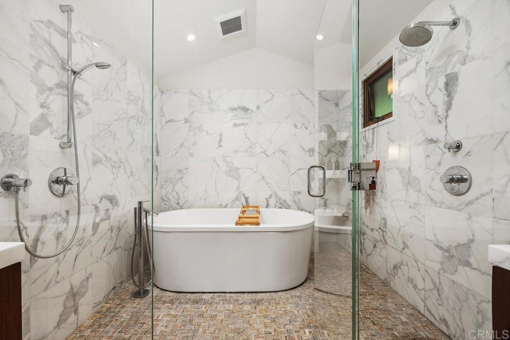 2260 El Amigo Road Del Mar, CA 92014 - Photo 24 of 40 Master shower tub