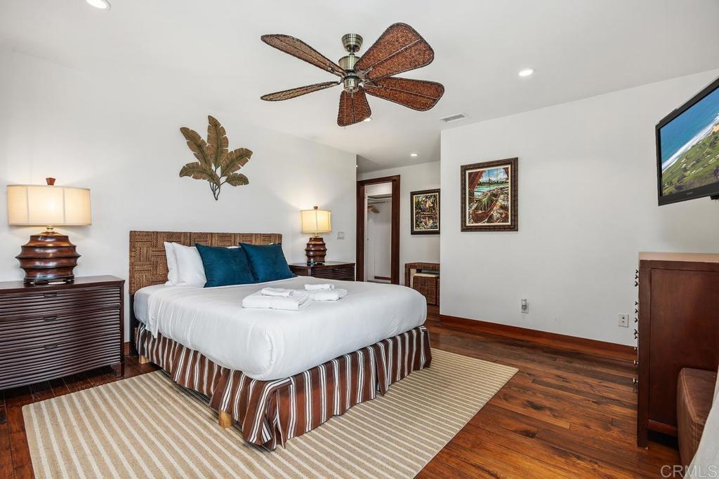 2260 El Amigo Road Del Mar, CA 92014 - Photo 28 of 40 Guest bedroom 2 view 1