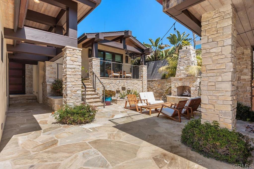 2260 El Amigo Road Del Mar, CA 92014 - Photo 5 of 40 View of courtyard