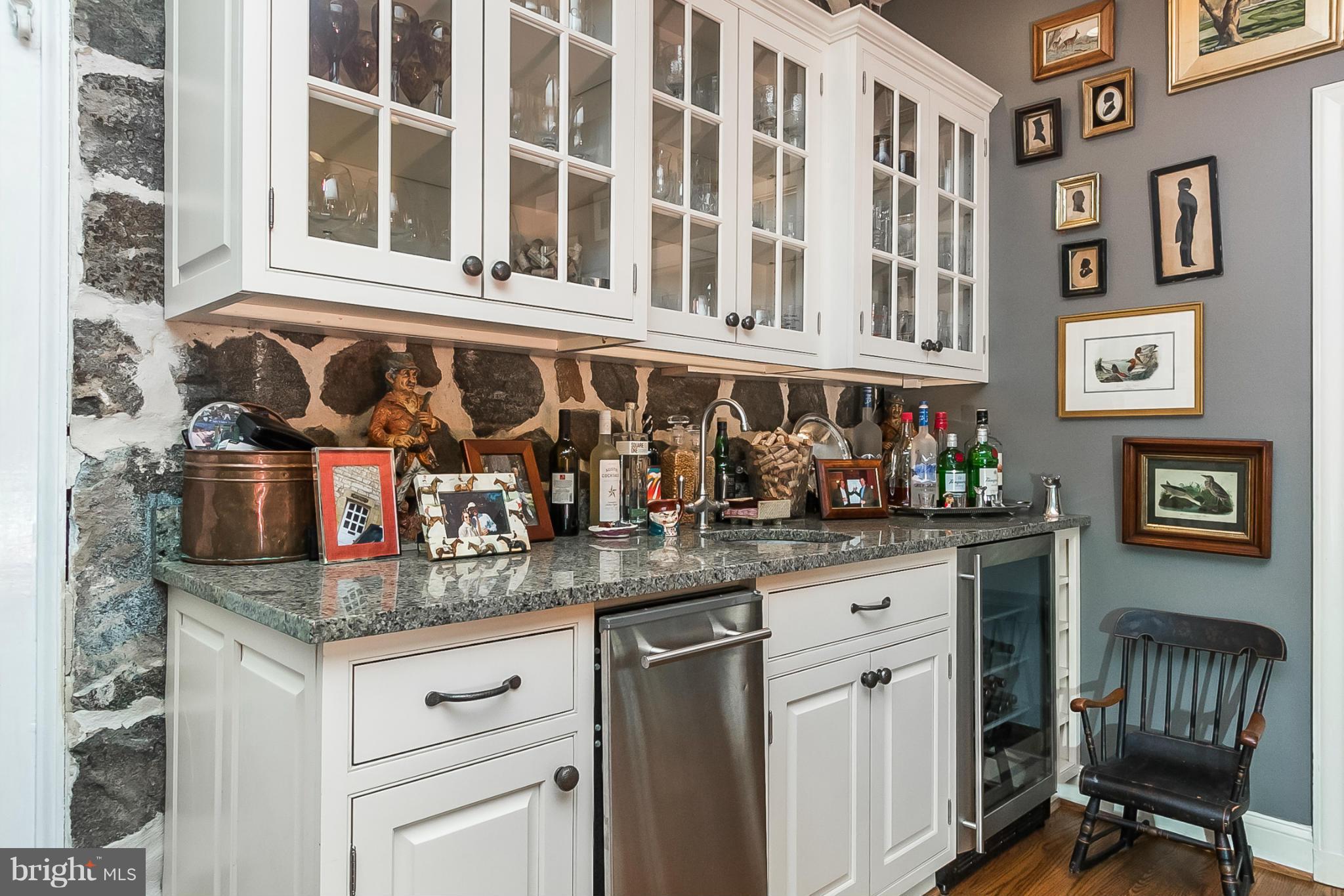6 Coniston Road Baltimore, MD 21204 - Photo 9 of 30 Bar