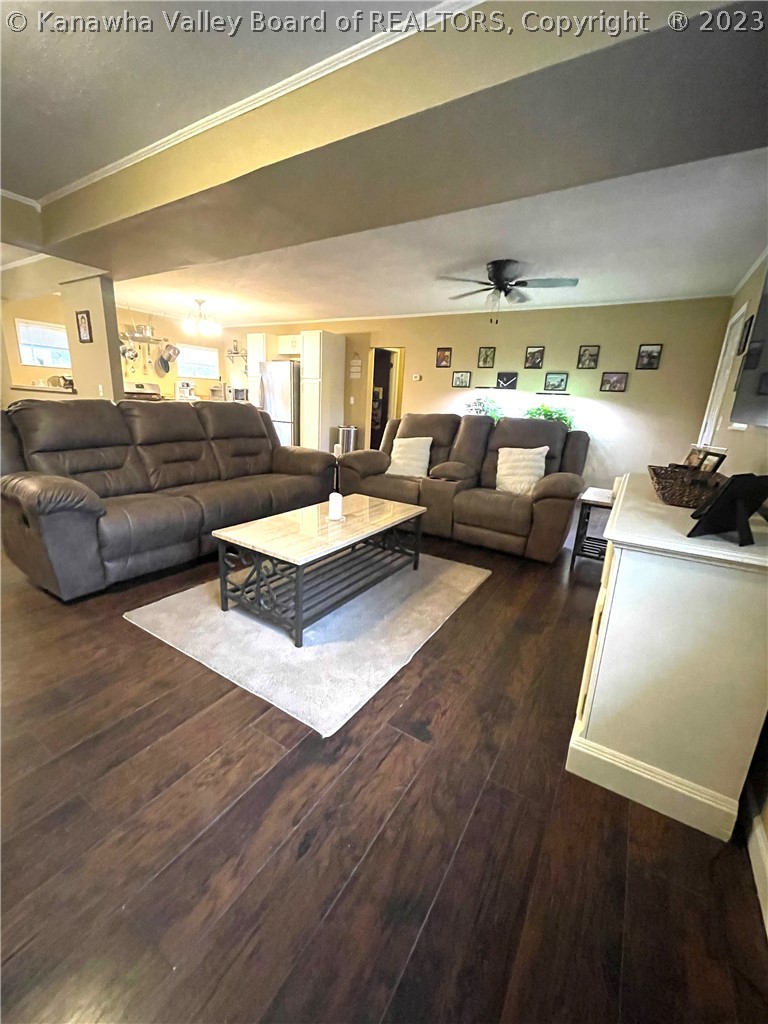 1038 Clay Road Spencer, WV 25276 - Photo 5 of 40 Gallery Image 5